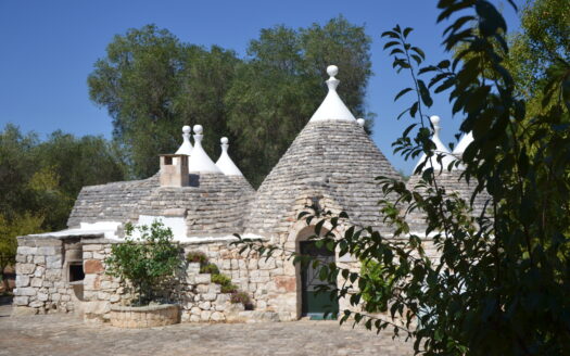 TRULLO OTTO CONI
